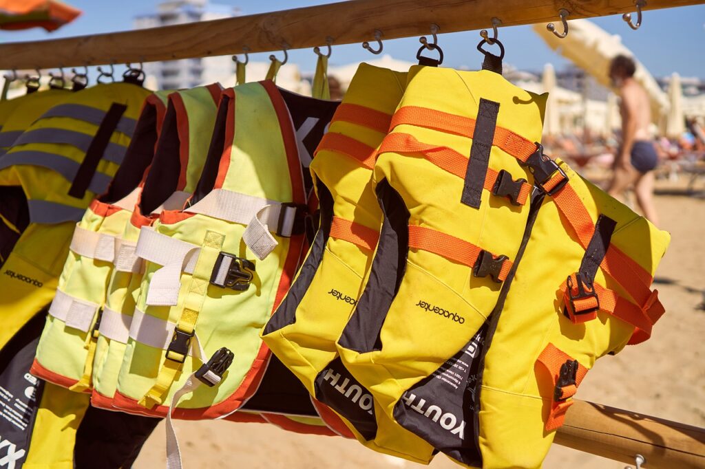 life jacket for kayaking and canoeing